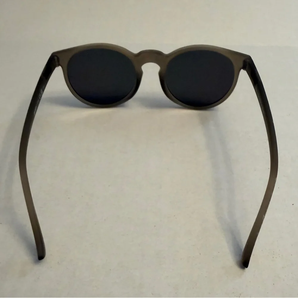 GOODR Sunglasses THEY WERE OUT OF BLACK‎ Round Gray Sunglasses